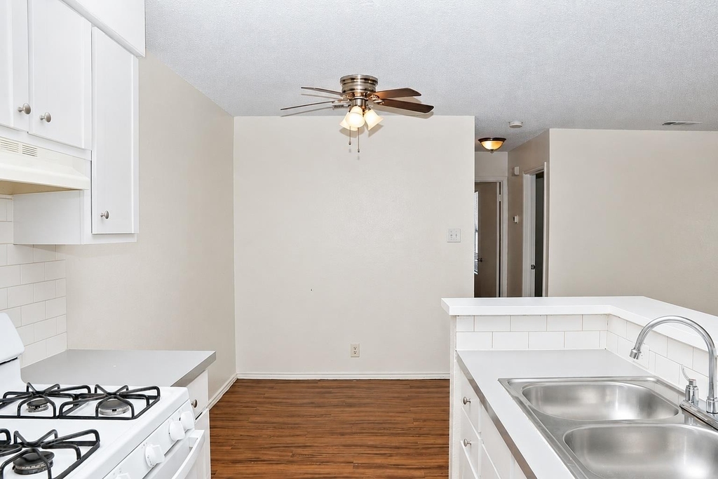 6906 Deep Cir - Photo 7