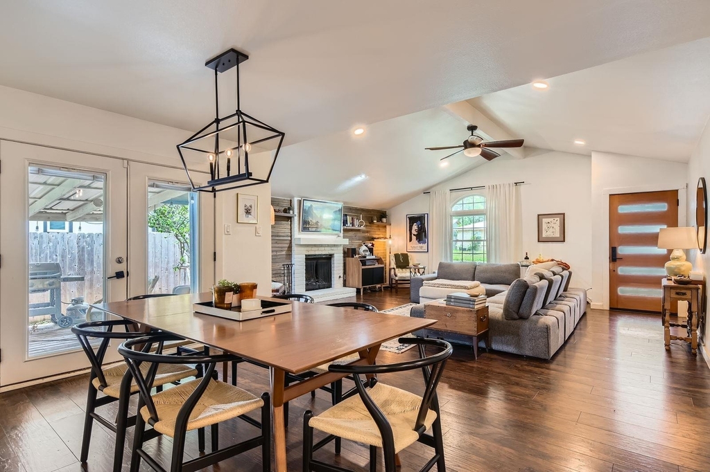 7905 Wycombe Dr - Photo 4