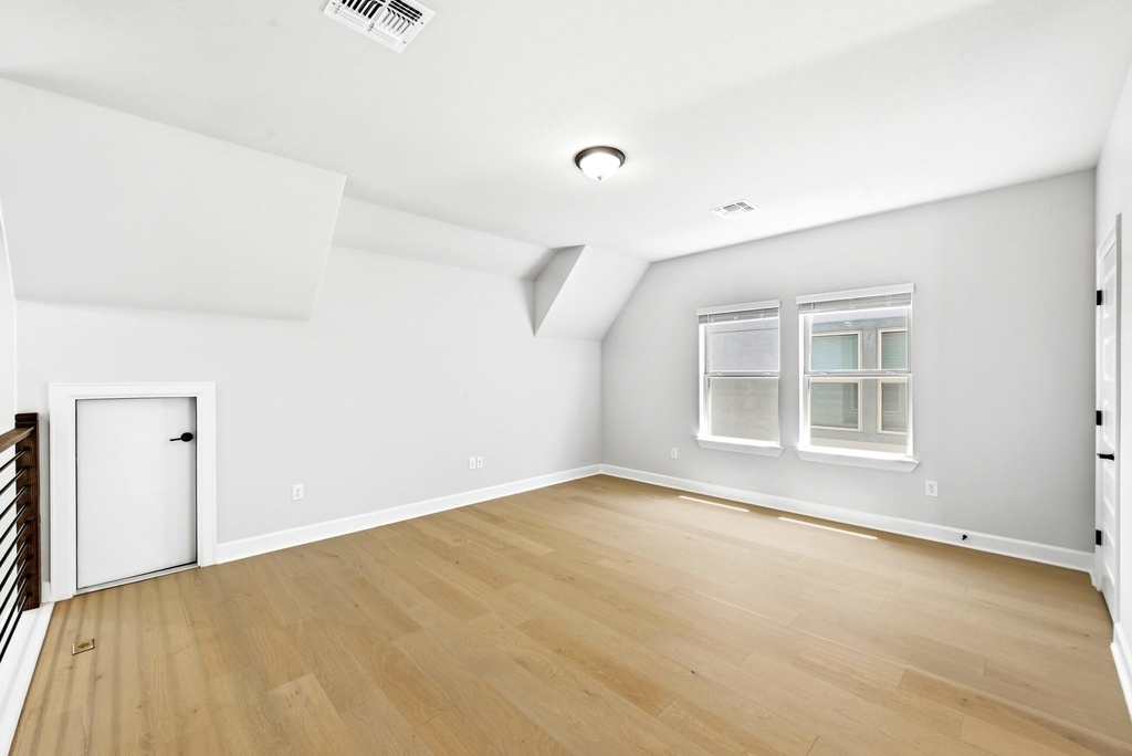 2702 Sebring Cir - Photo 24