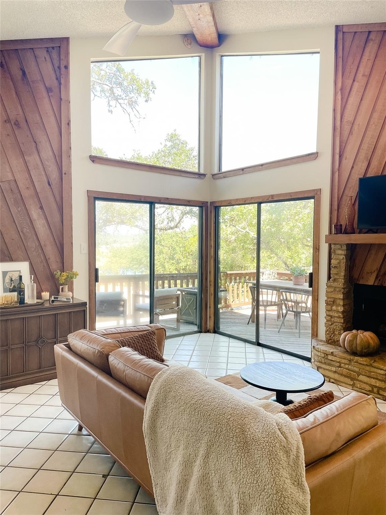 334 Coventry Rd - Photo 3