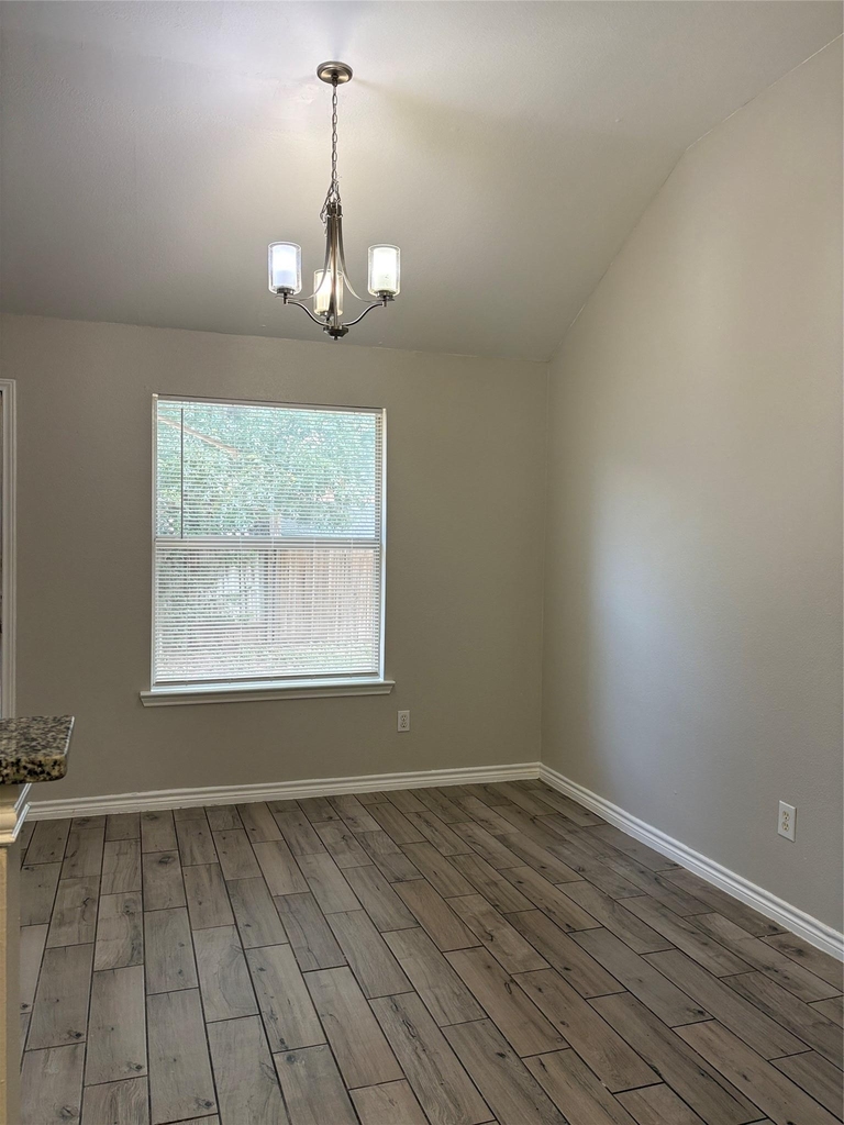 2405 Wisteria Way - Photo 11