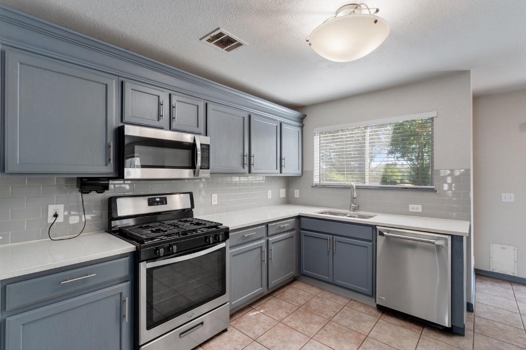 8001 Brienne Dr - Photo 9
