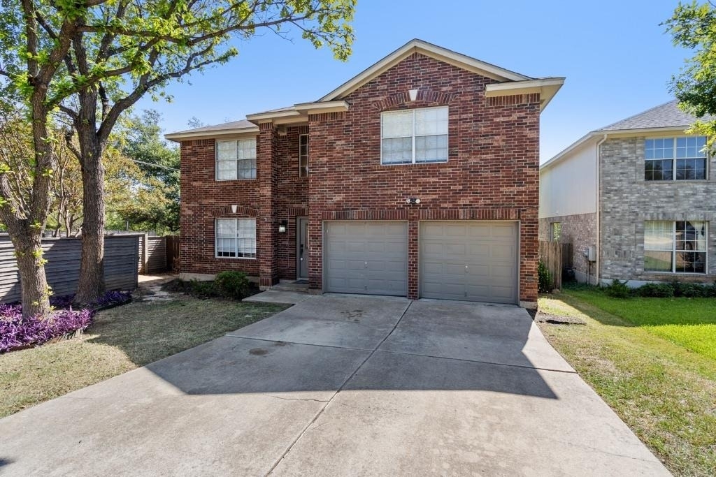 8001 Brienne Dr - Photo 0