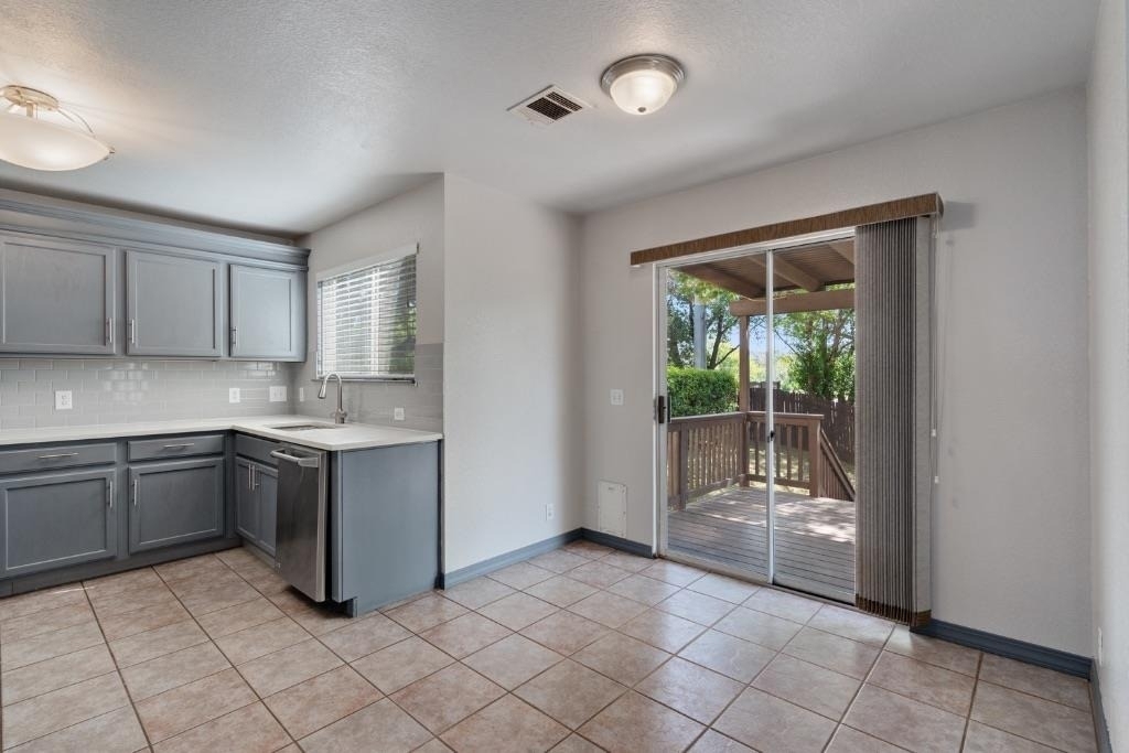 8001 Brienne Dr - Photo 7