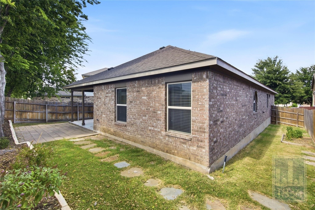 821 Schefer St - Photo 25