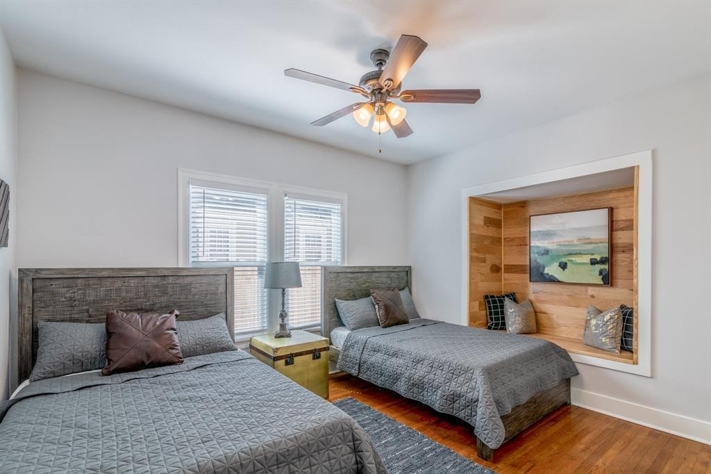 1003 E 39th St - Photo 9
