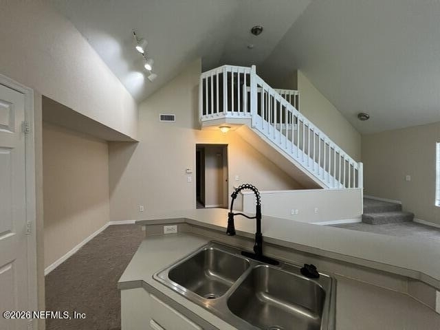 13700 Richmond Park Drive - Photo 9