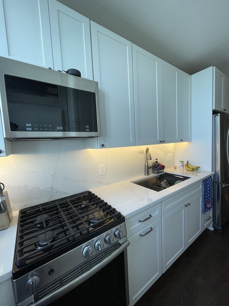 1210 W Jarvis Avenue - Photo 9