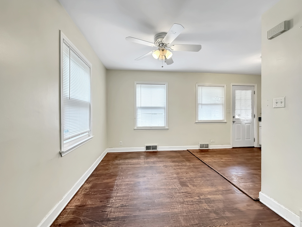 830 N Loomis Street - Photo 4