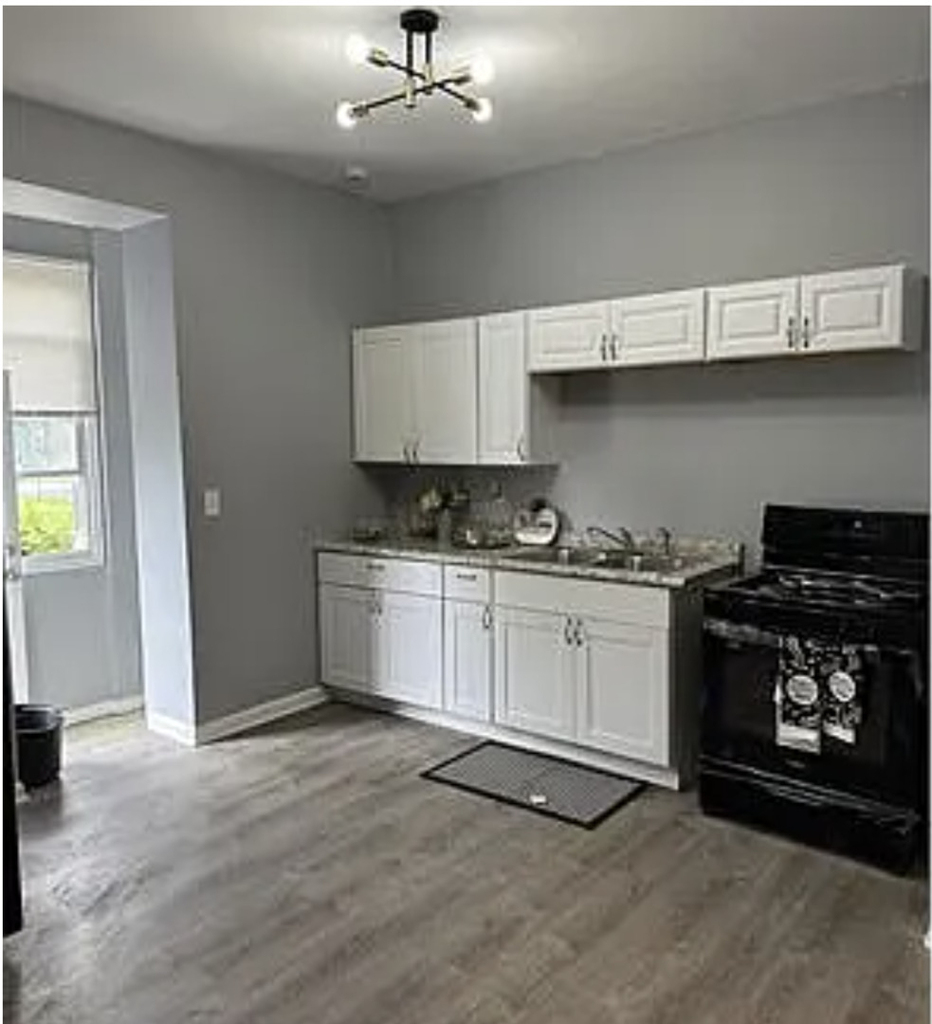 6444 S Eberhart Avenue - Photo 1
