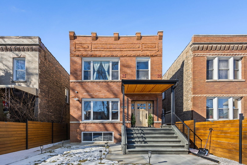 3934 N Sawyer Avenue - Photo 0