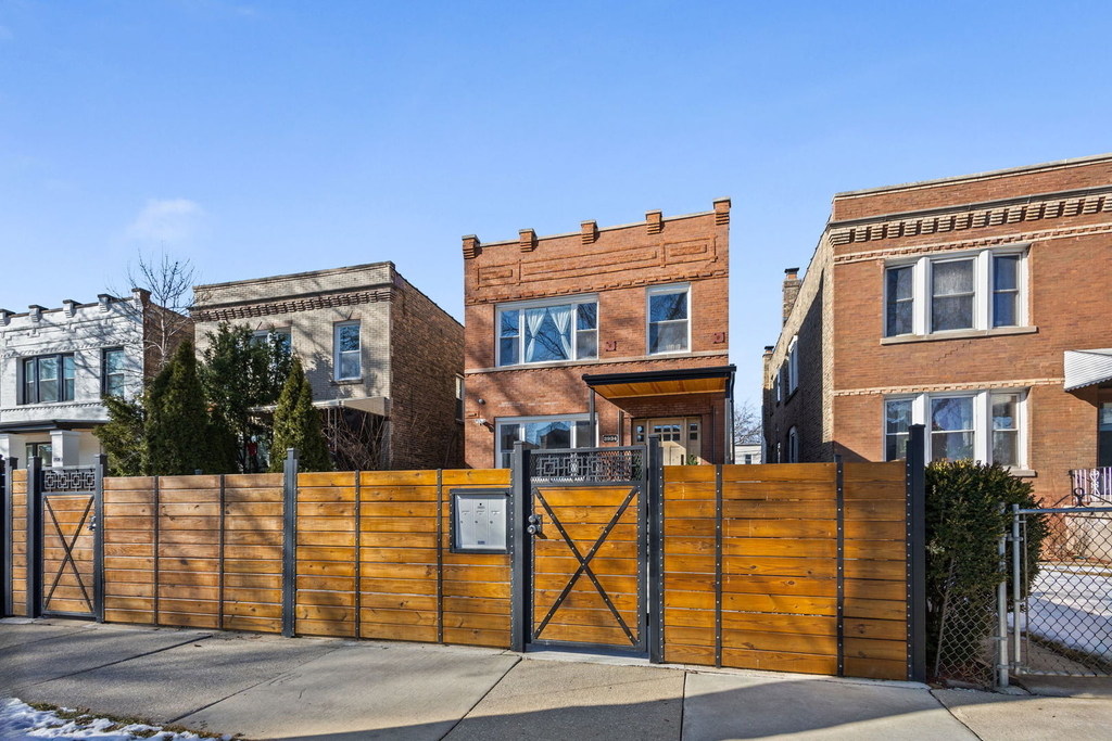 3934 N Sawyer Avenue - Photo 1