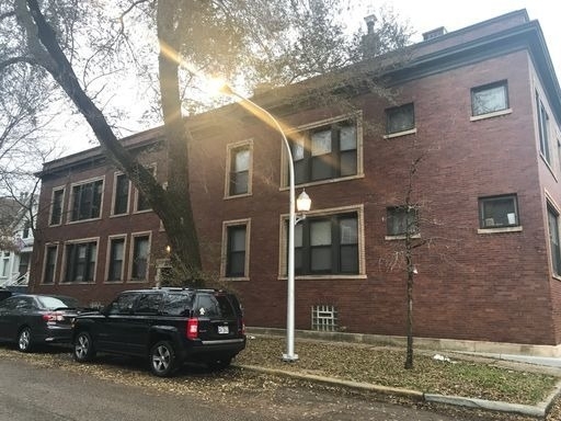 3762 N Kenmore Avenue - Photo 0