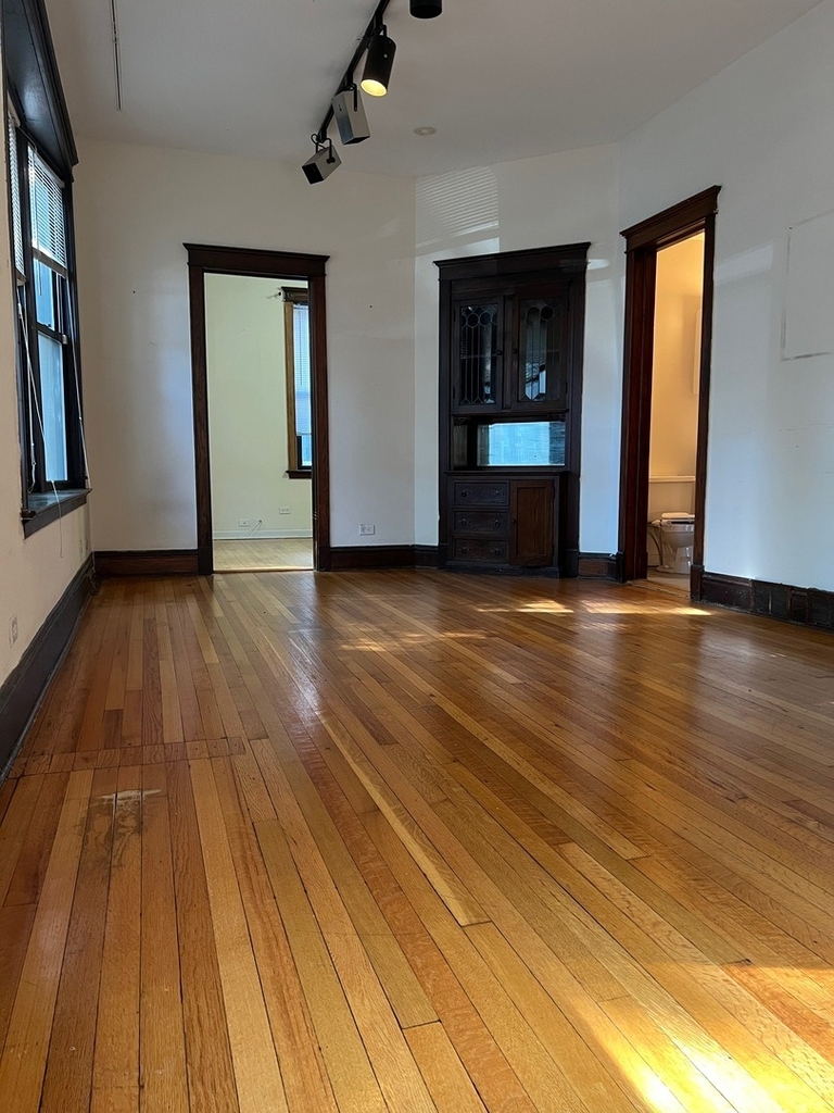 3762 N Kenmore Avenue - Photo 3