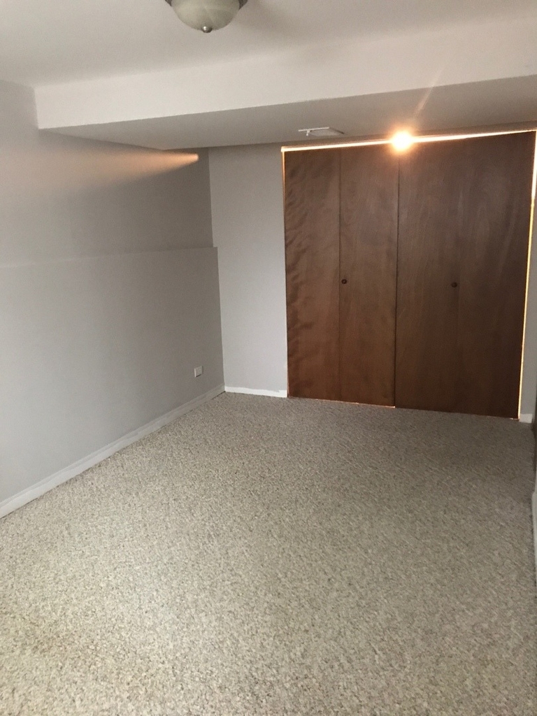 3762 N Kenmore Avenue - Photo 9