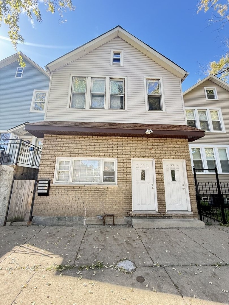 4812 S Elizabeth Street - Photo 1