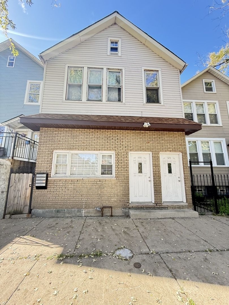 4812 S Elizabeth Street - Photo 0