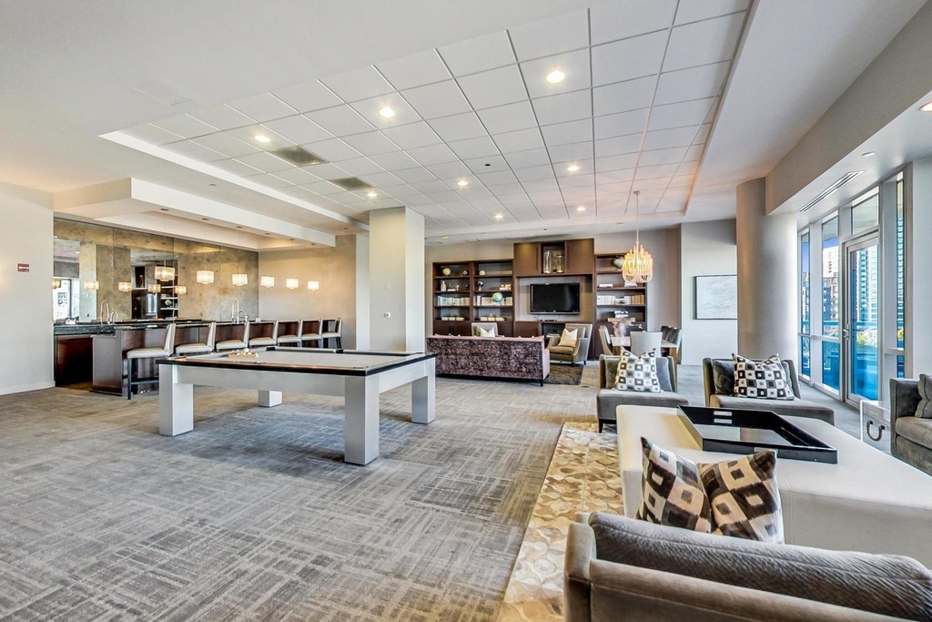 1201 S Prairie Avenue - Photo 3