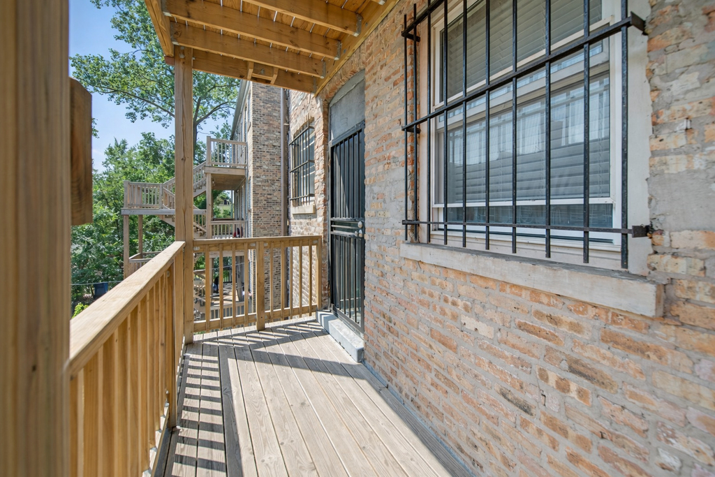 6635 S Ellis Avenue - Photo 4