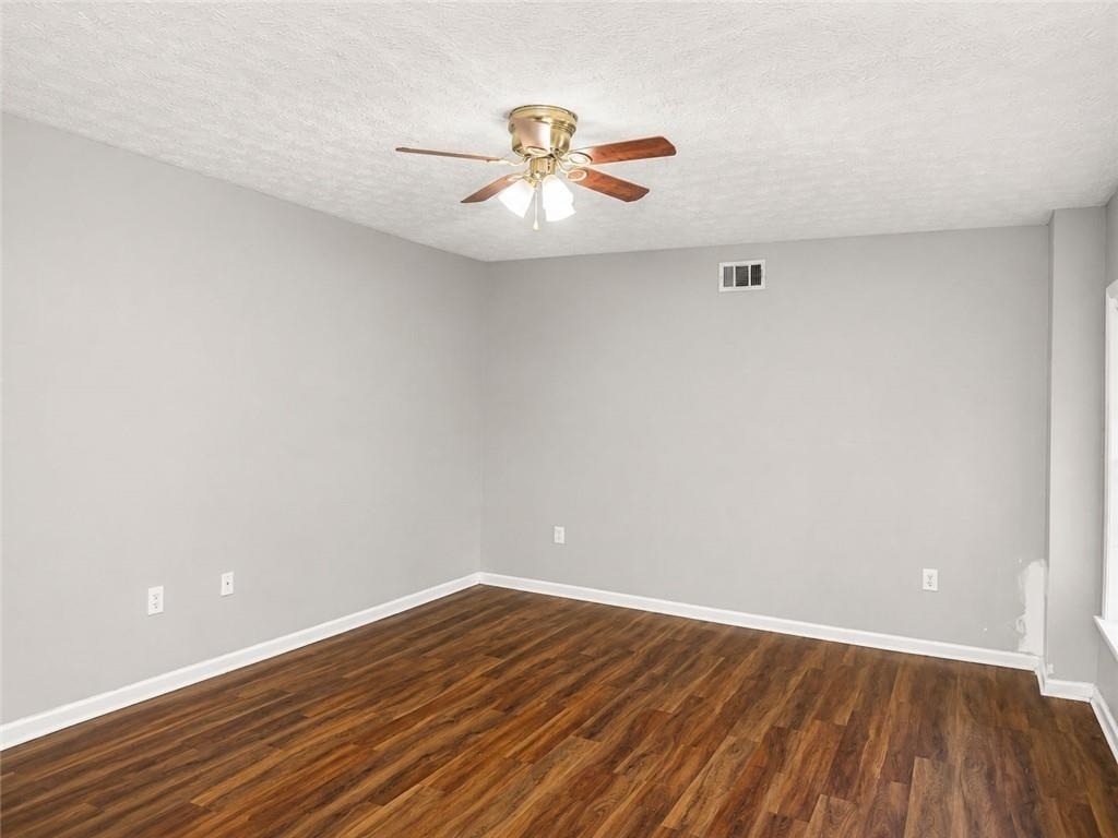 2657 Amberly Glen Drive - Photo 12