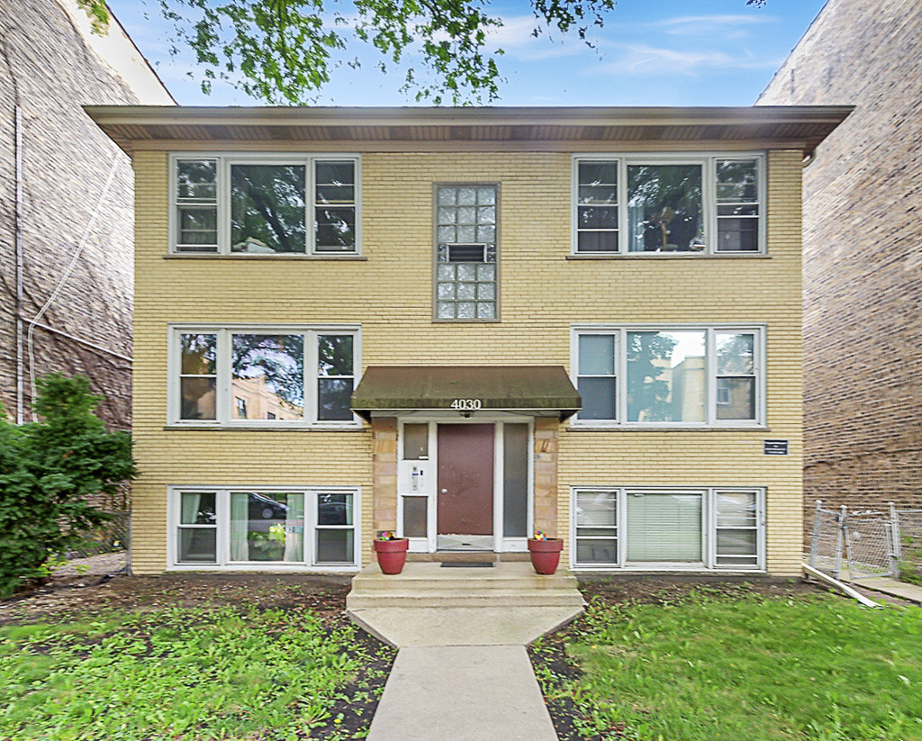 4030 N Mozart Street - Photo 0