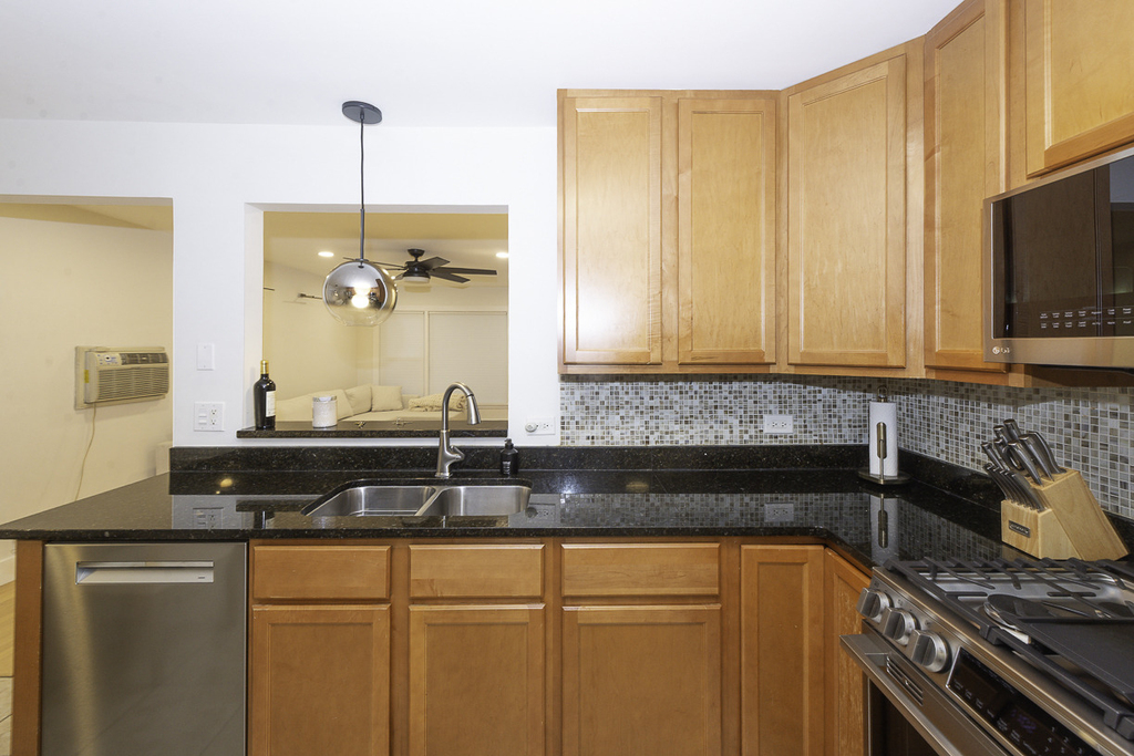 4030 N Mozart Street - Photo 6