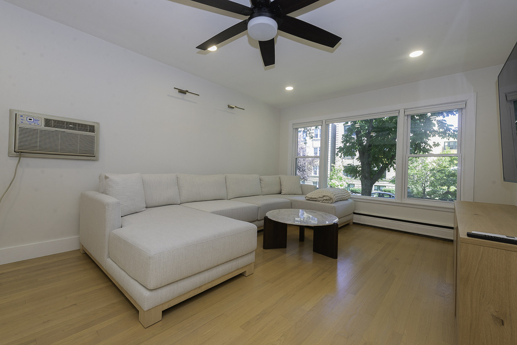 4030 N Mozart Street - Photo 10