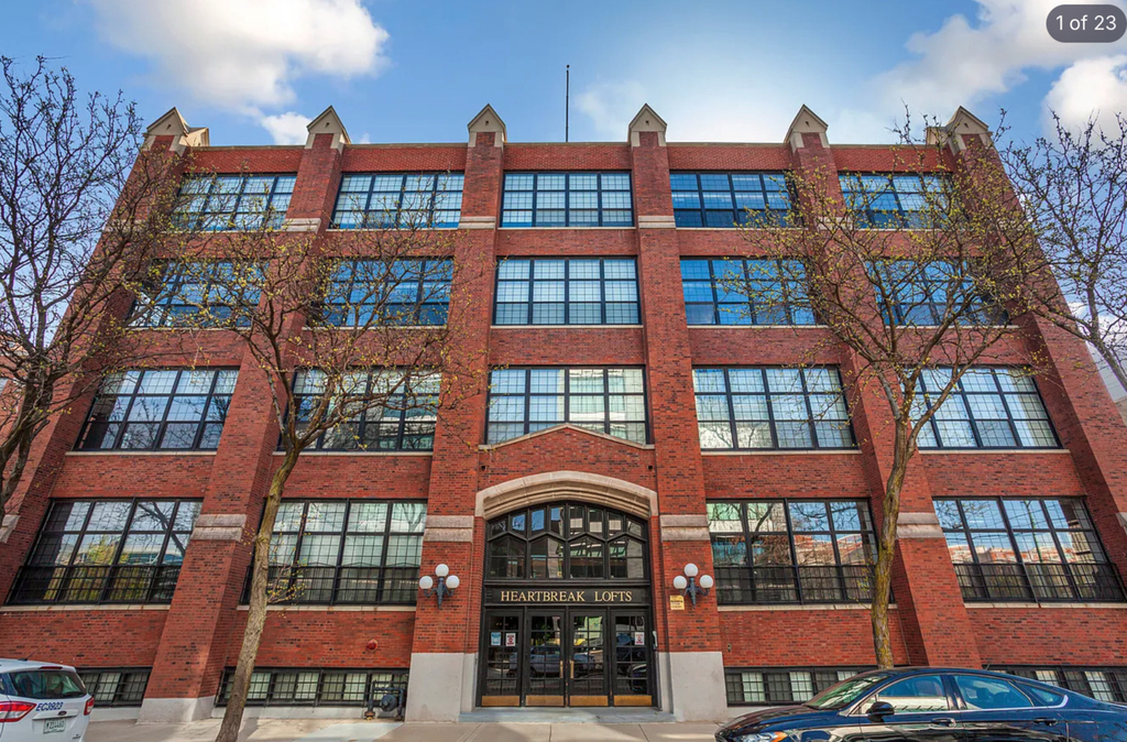 17 N Loomis Street - Photo 0