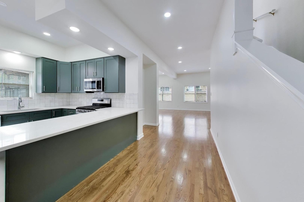 3308 N Racine Avenue - Photo 6