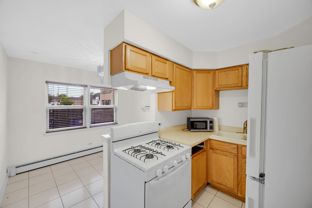 2342 W 111th Street - Photo 9