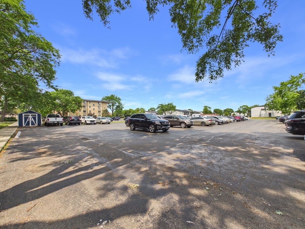 2210 S Goebbert Road - Photo 37
