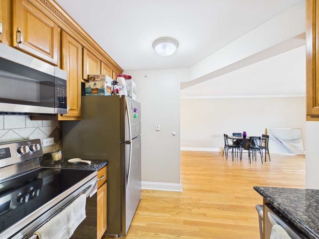 2210 S Goebbert Road - Photo 15