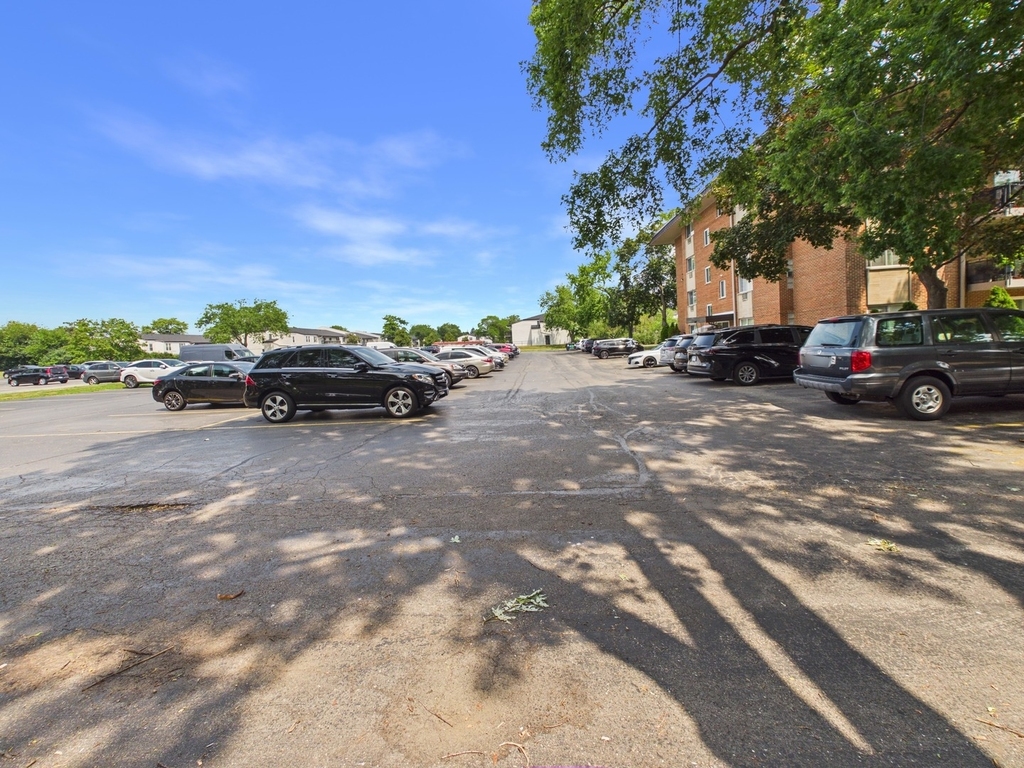 2210 S Goebbert Road - Photo 38