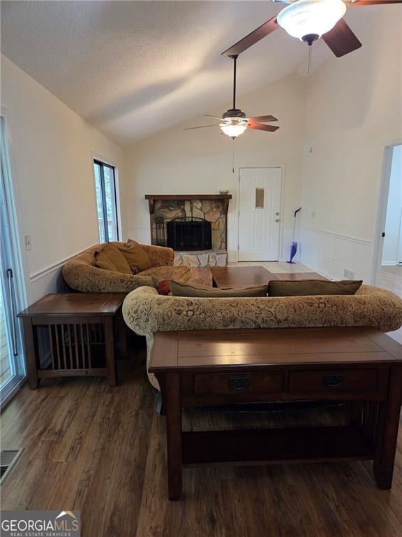 984 Overlook Drive - Photo 4