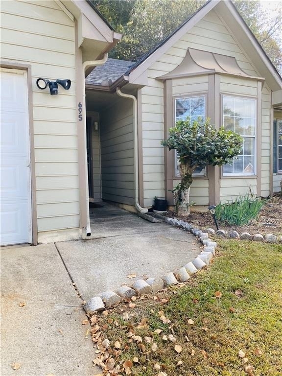 695 Paris Drive - Photo 1