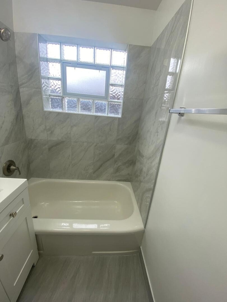 724 Florence Avenue - Photo 10
