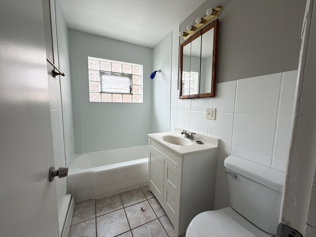 700 N Parkside Avenue - Photo 9