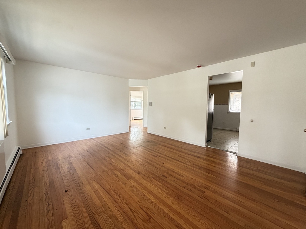 700 N Parkside Avenue - Photo 1