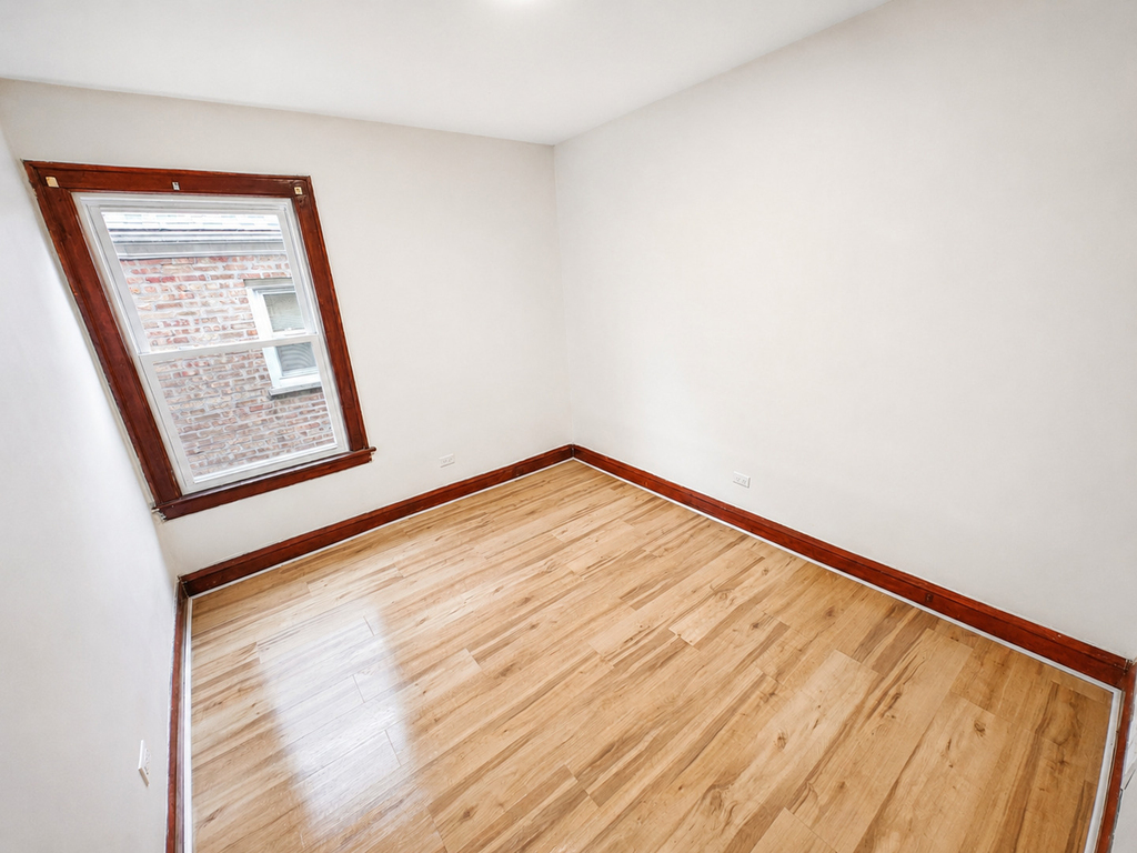 6807 S Artesian Avenue - Photo 13