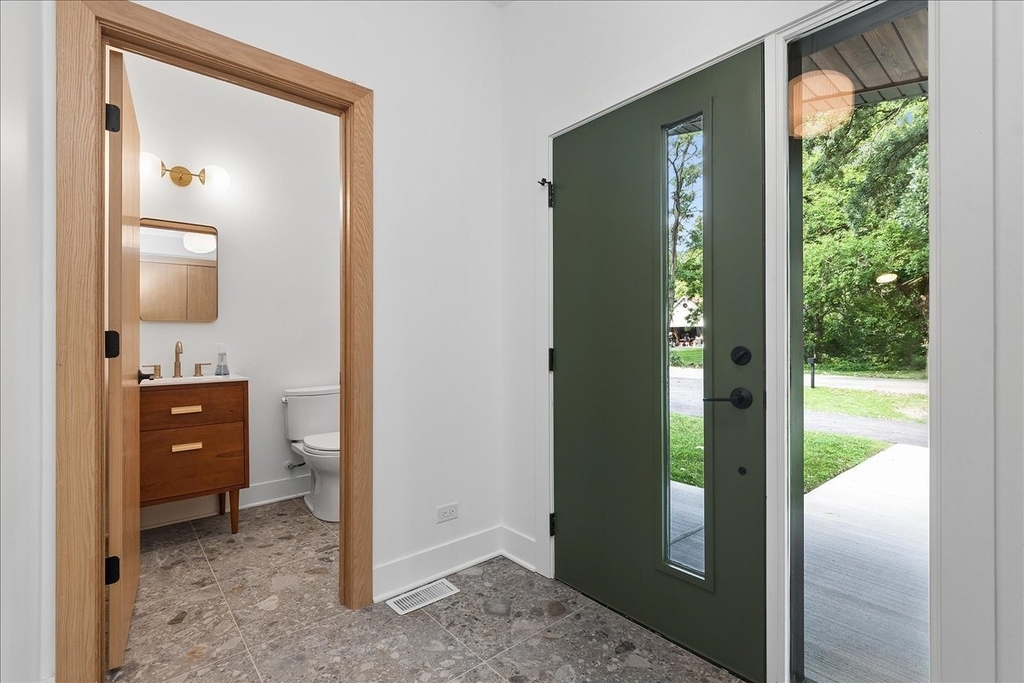12405 S 75th Avenue - Photo 16