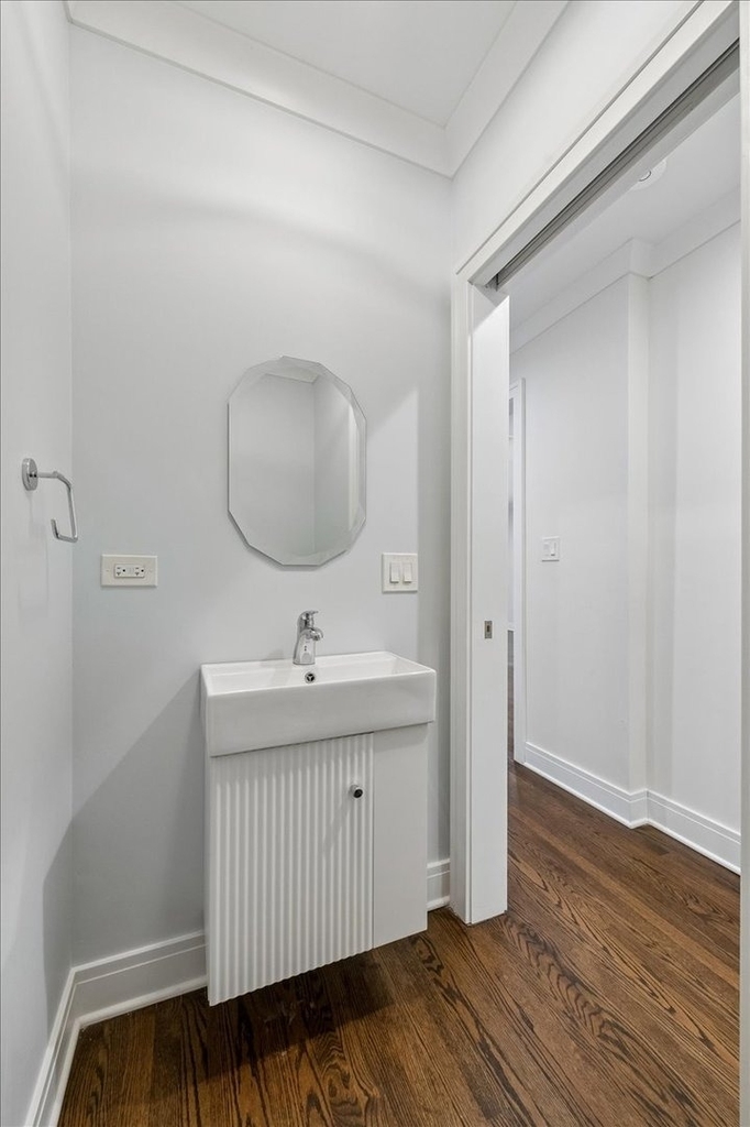 2741 Lincolnwood Drive - Photo 36
