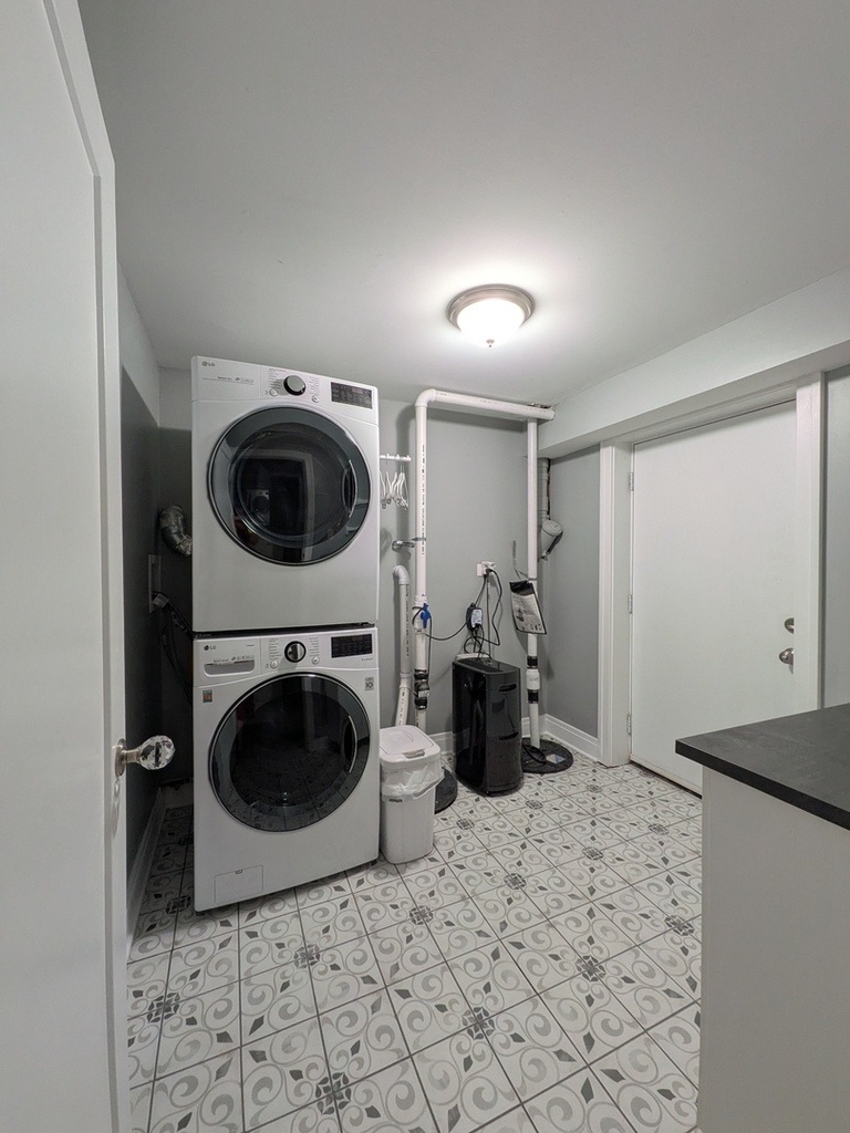 2741 Lincolnwood Drive - Photo 22