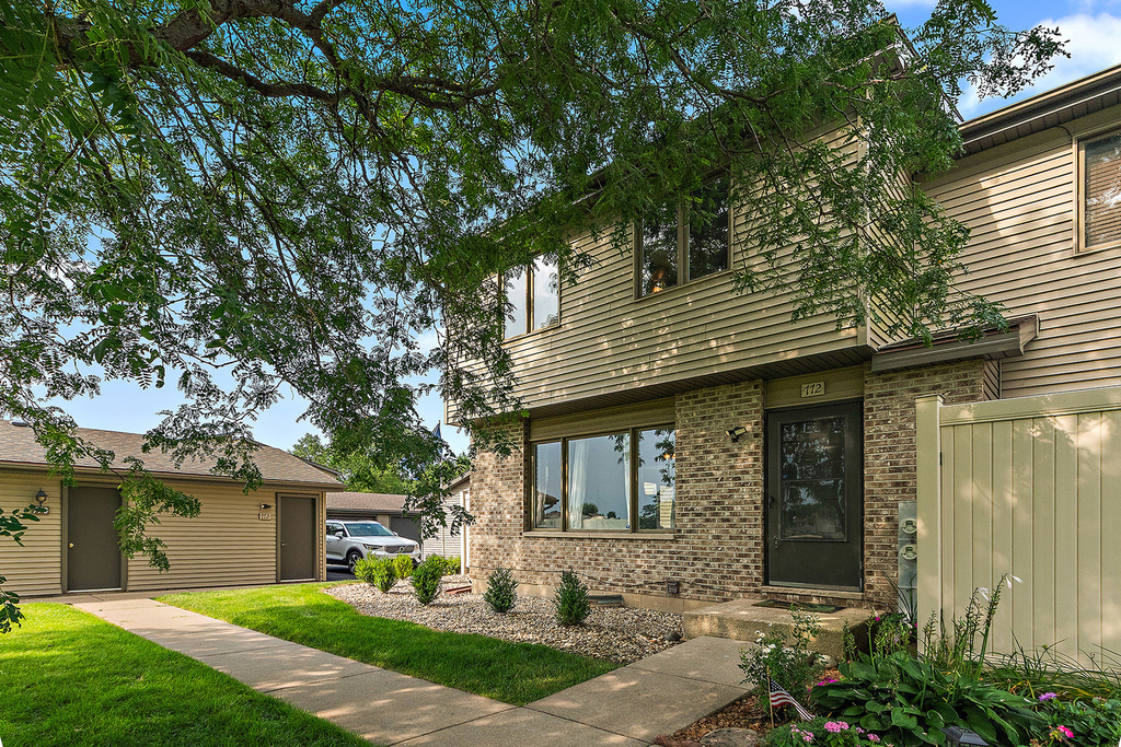 772 Lake Road - Photo 2