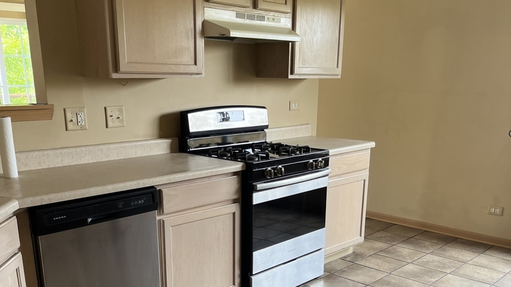 545 N Fox Trail - Photo 2