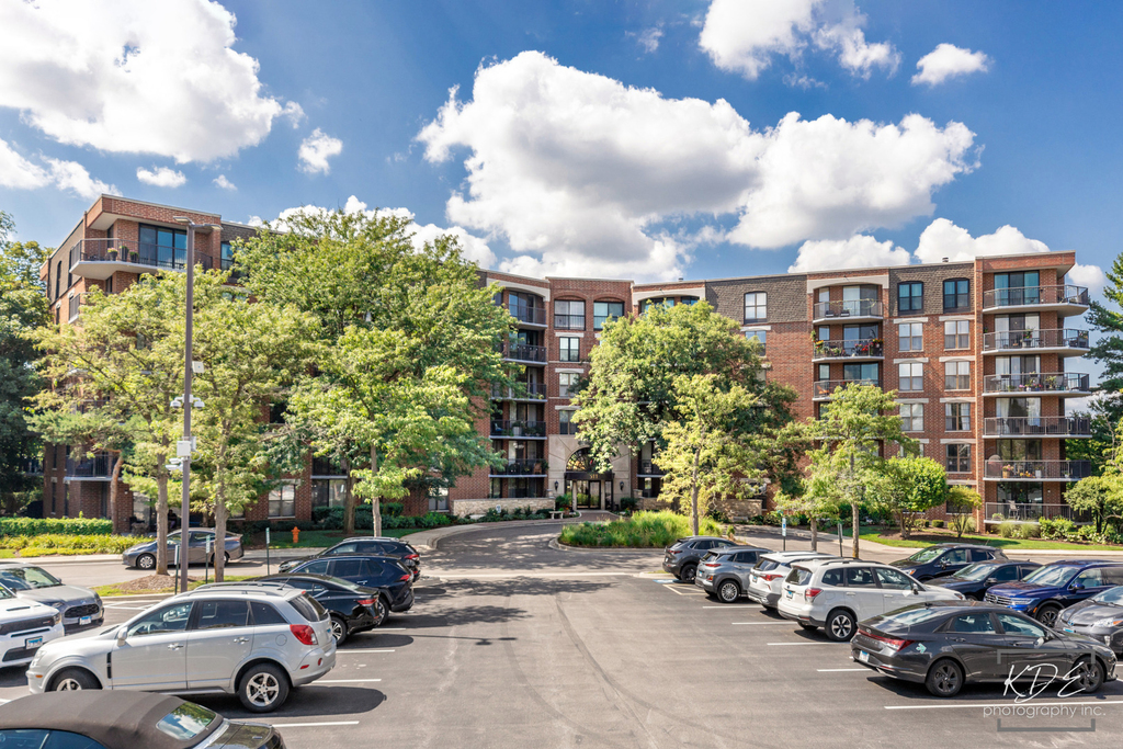 511 Aurora Avenue - Photo 0
