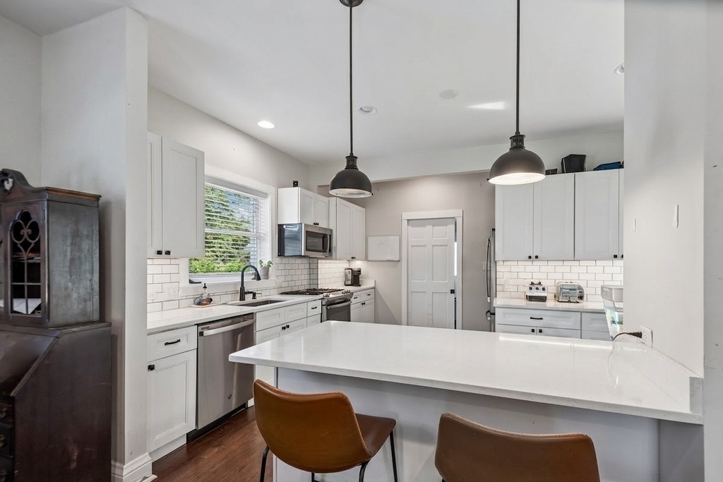 213 W Maple Avenue - Photo 6