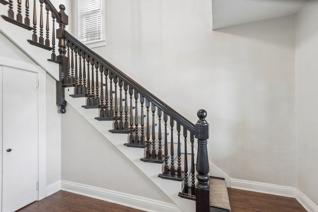 213 W Maple Avenue - Photo 3