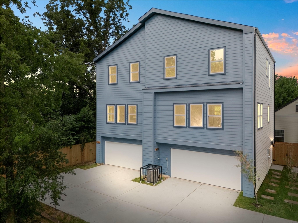 891 Lucky Street - Photo 0