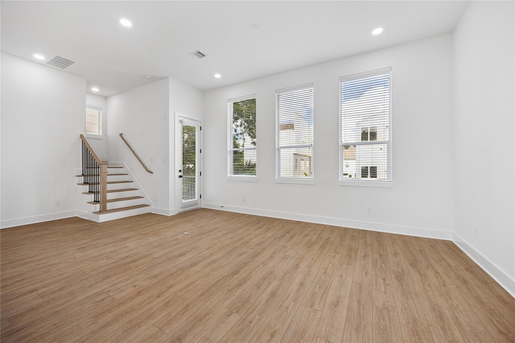 835 Rachel Street - Photo 7