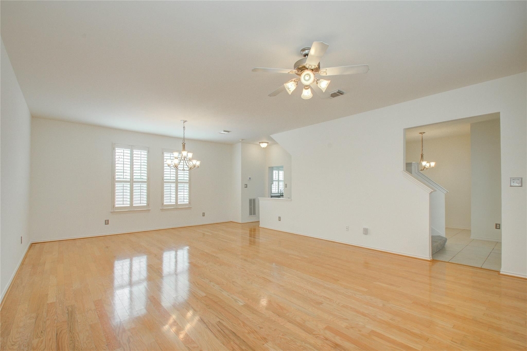 1016 Rochow Street - Photo 7